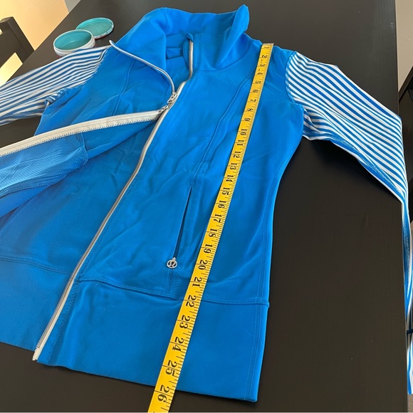 Lululemon Daily Yoga Jacket Beaming Blue Size 8 - Picture 6 of 10